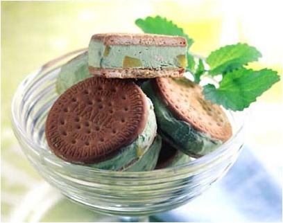 Read more on Matcha Ice Cream Sandwich
